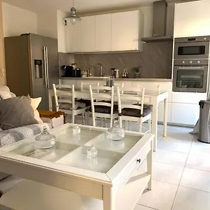Apartment Moderne Et Spacieux Proche Paris, Alfortville